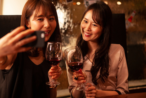 このような立ち飲みバーのナンパ方法を実践してください。